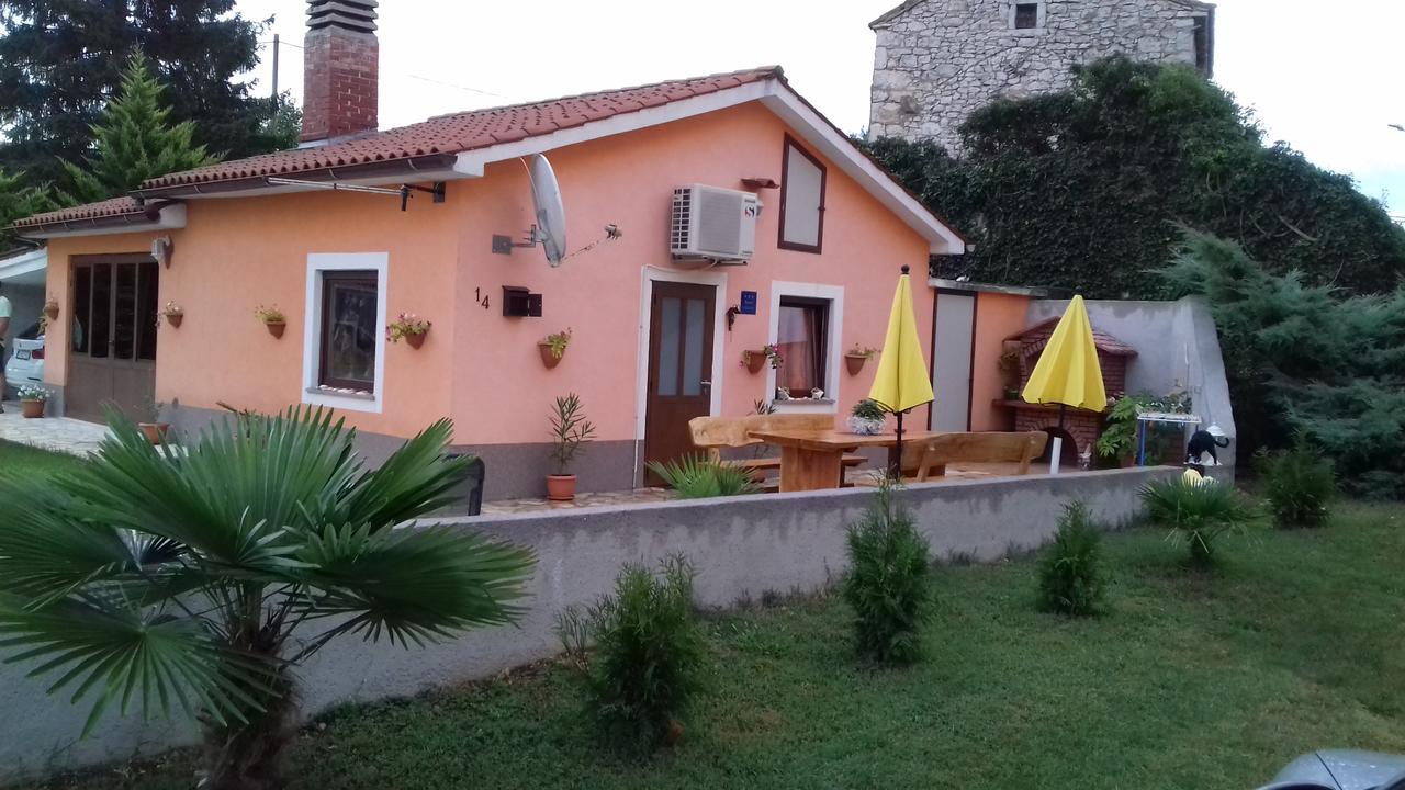 Holiday Home Izabela Kršan Exterior foto